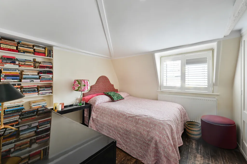 Fulham Road, London, SW6, photo 5