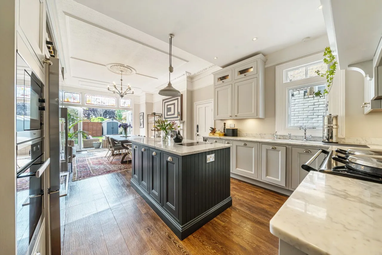 4 bed house for sale — Braxted Park, Streatham, London, SW16