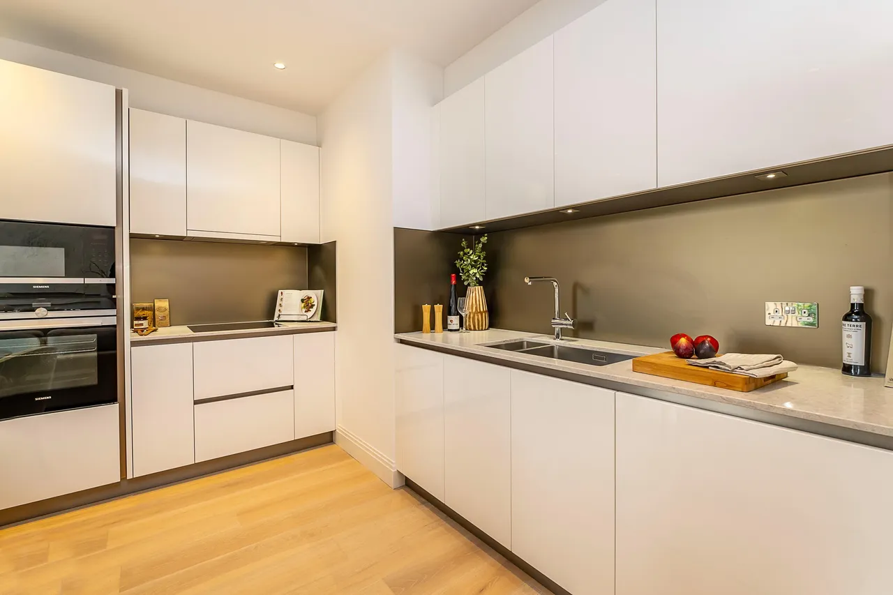 Broom Road, Teddington, TW11, photo 9