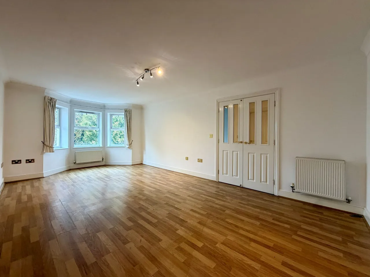 3 bed flat to rent, Lillington Road, Leamington Spa, CV32