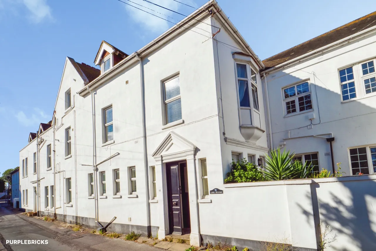 3 bed flat for sale, Walmer Castle Road, Deal, CT14