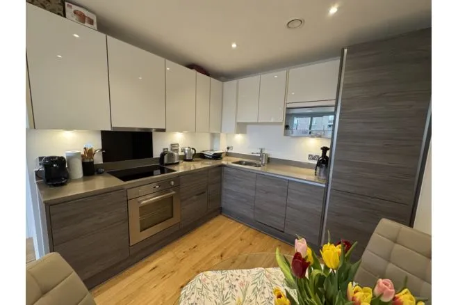 Winchester Square, Surrey Quays, SE8, photo 3