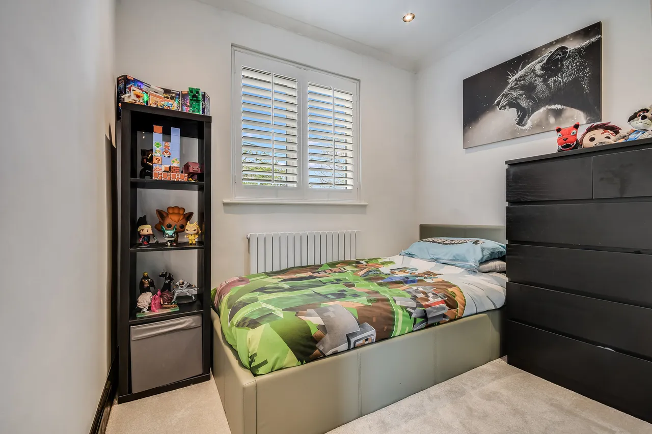 253 Coxtie Green Road, Pilgrims Hatch, Brentwood, Essex, CM14 5RP, photo 10