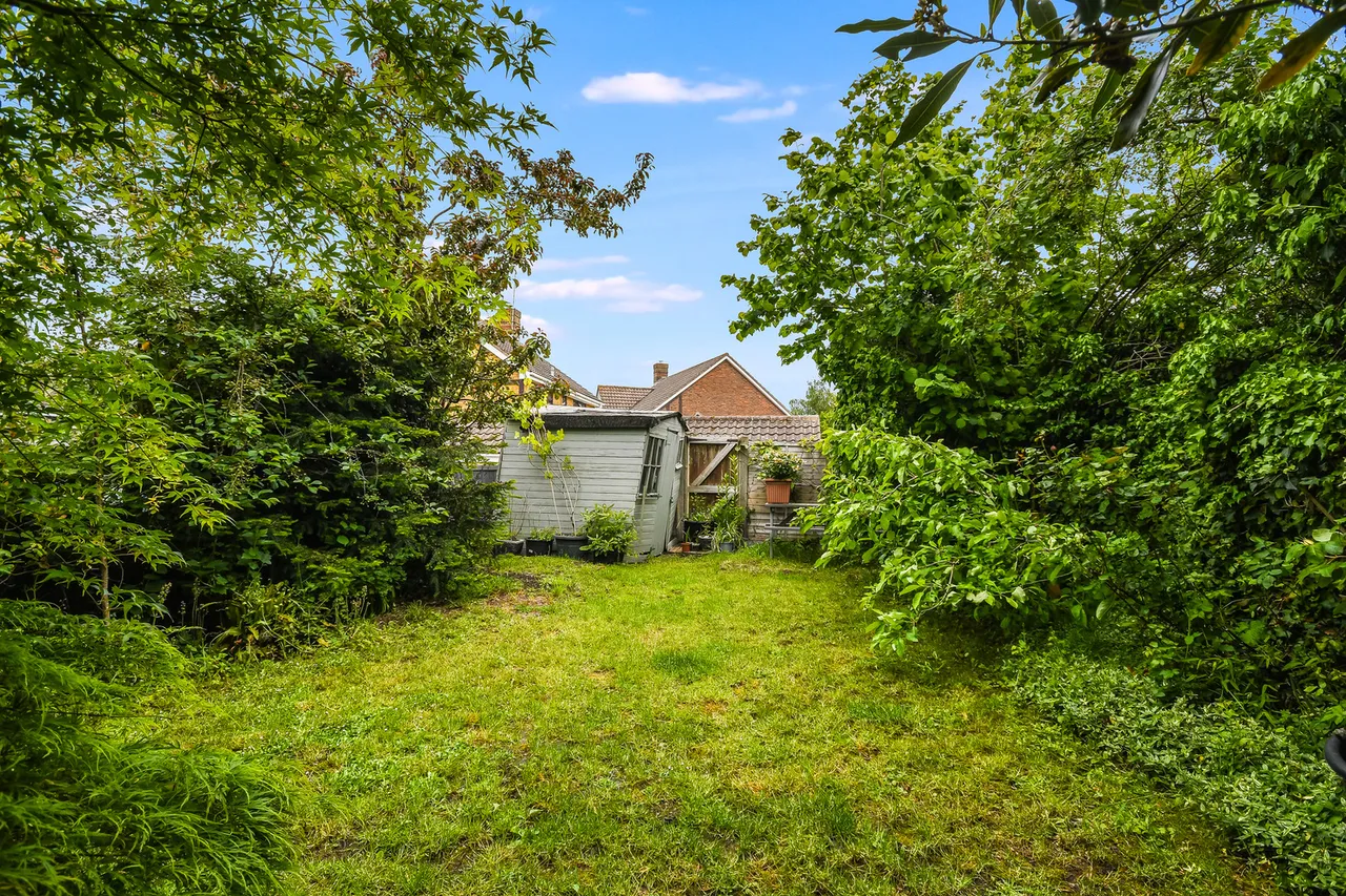 253 Coxtie Green Road, Pilgrims Hatch, Brentwood, Essex, CM14 5RP, photo 13