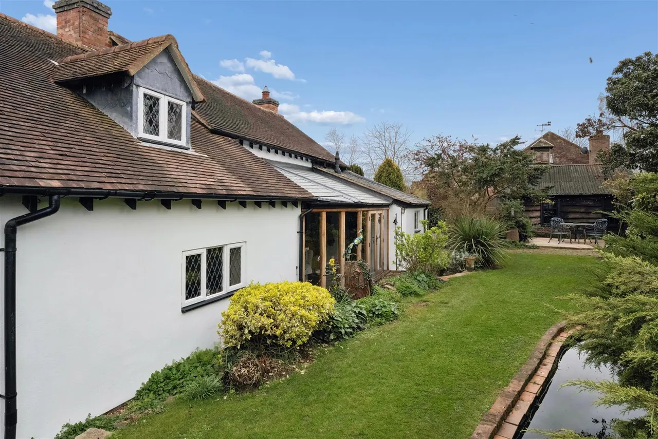Drayton Road, Newton Longville, photo 21