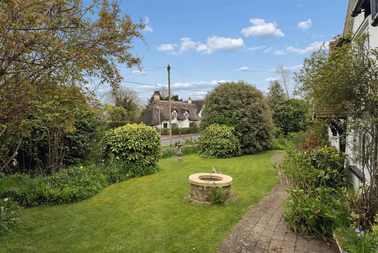 Drayton Road, Newton Longville, photo 25