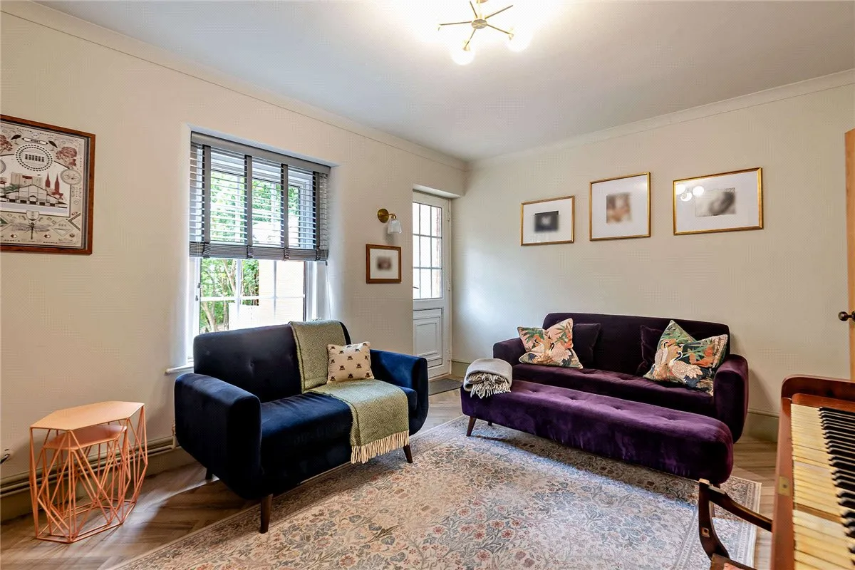 Pear Tree Lane, Newbury, RG14, photo 5