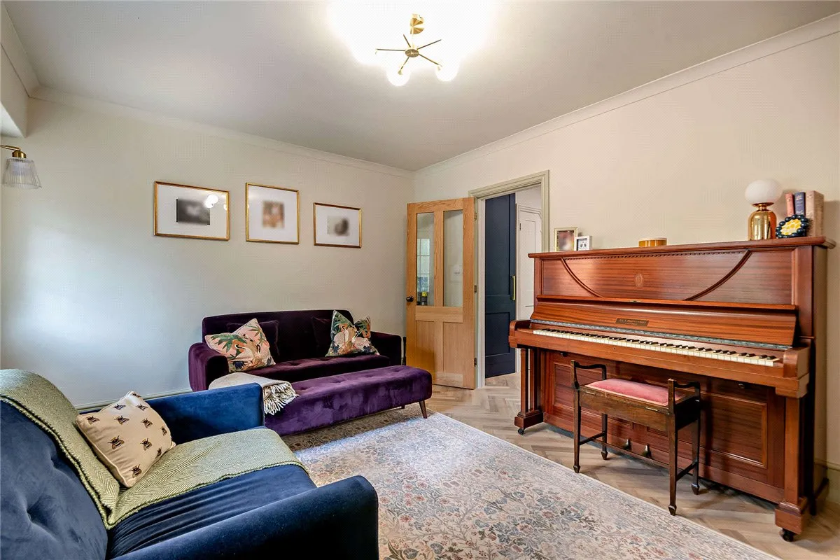 Pear Tree Lane, Newbury, RG14, photo 10