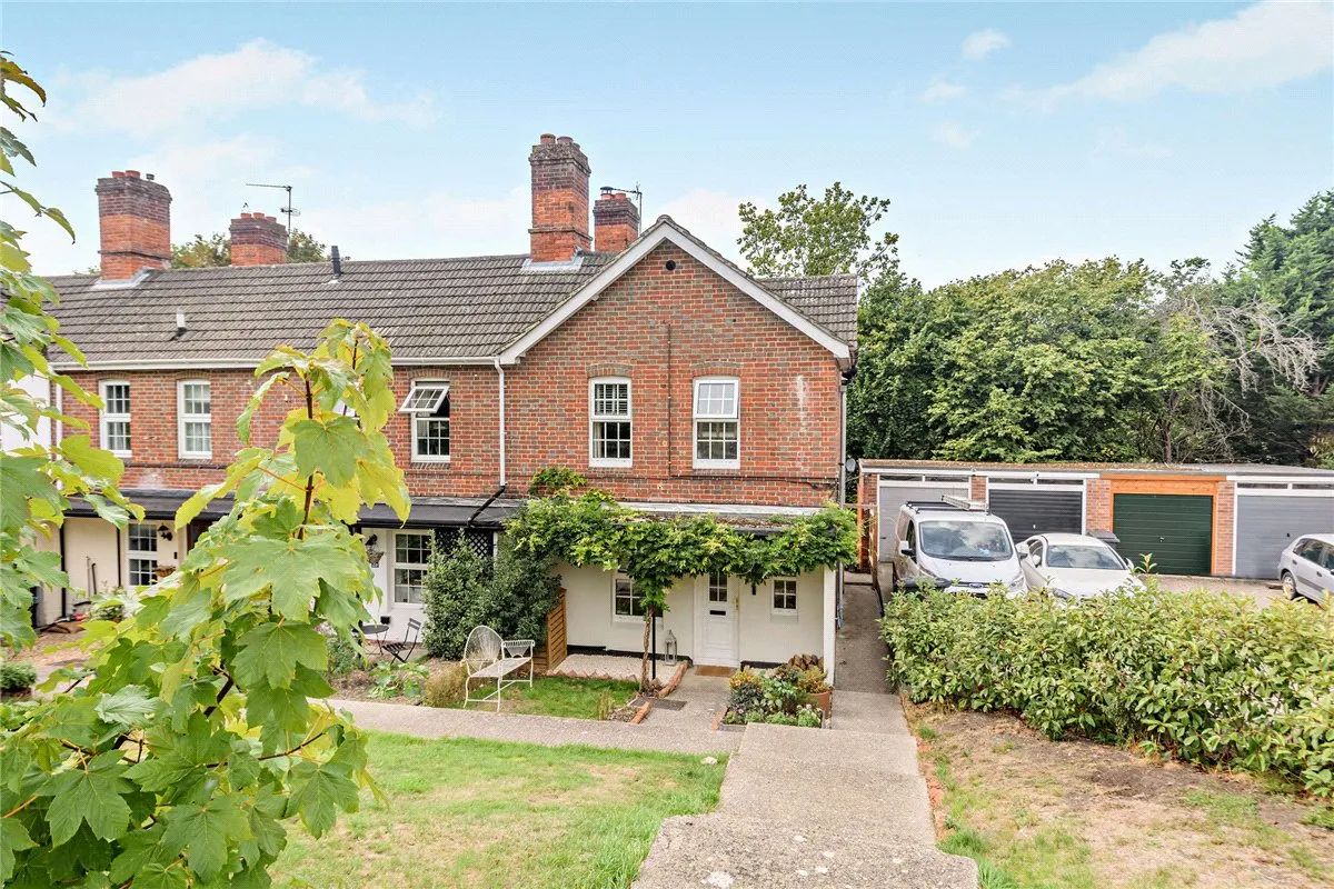 Pear Tree Lane, Newbury, RG14, photo 18