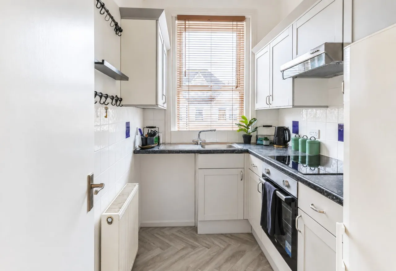 Westby Road, Bournemouth, photo 4
