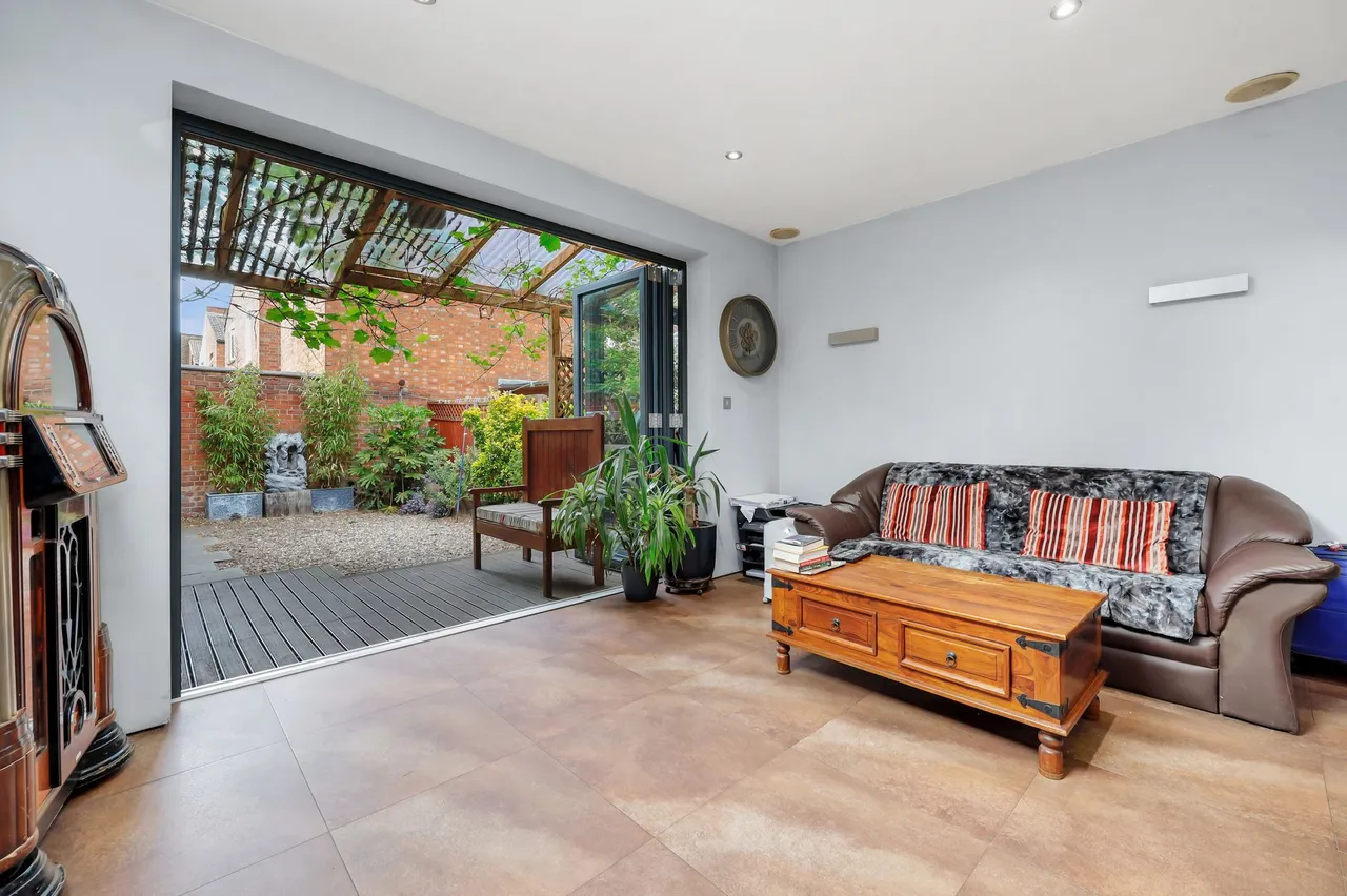 West Ella Road, London, NW10, photo 15