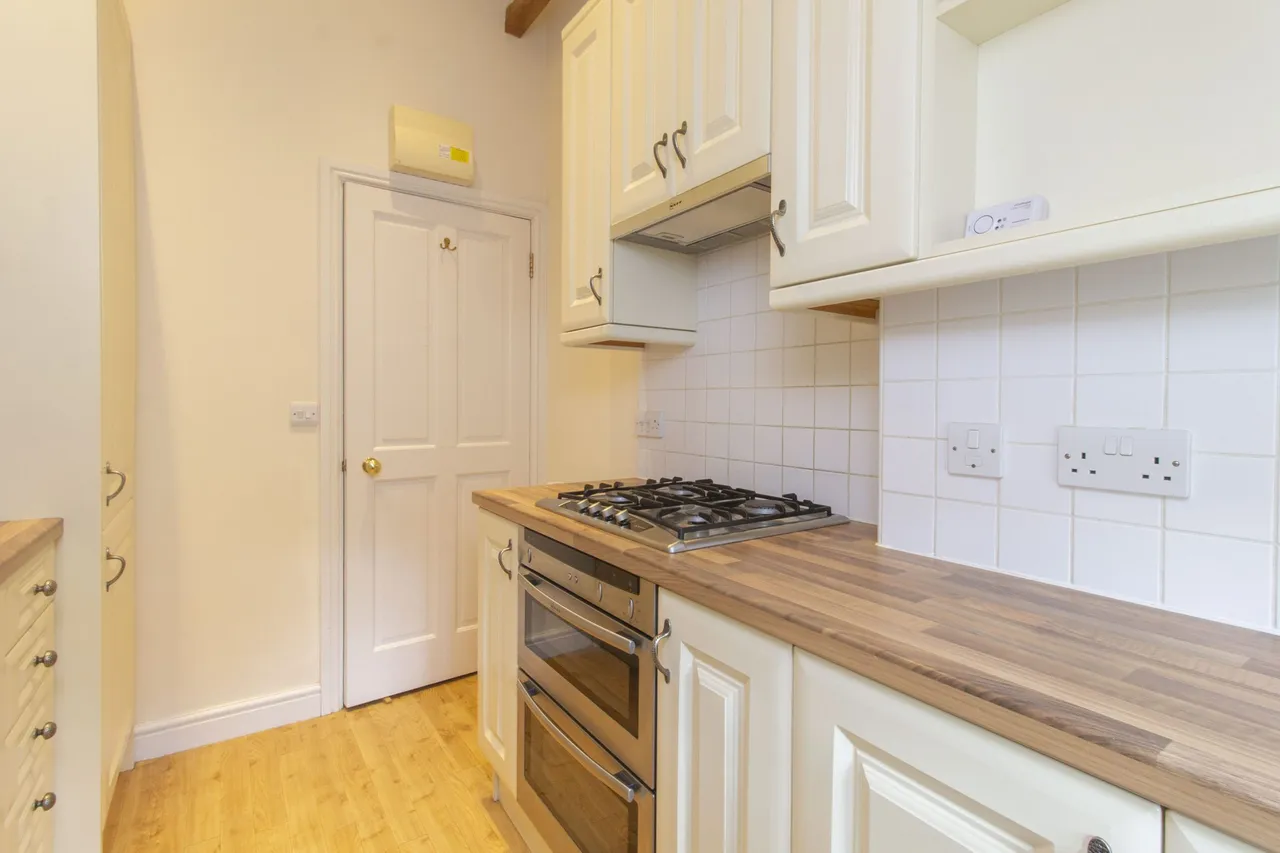 45F High Street, Odiham, Hampshire, RG29 1LF, photo 2