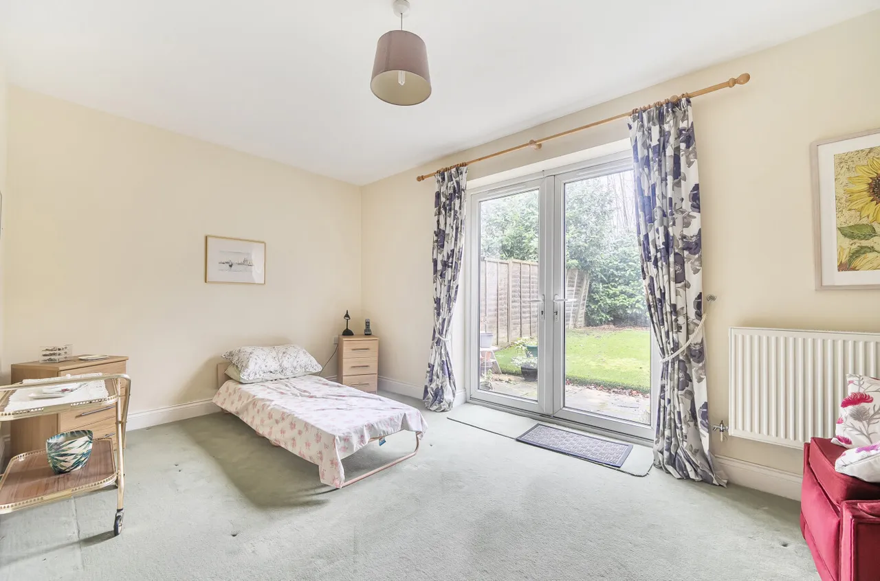 Reris Grange Close, Milford, GU8, photo 13
