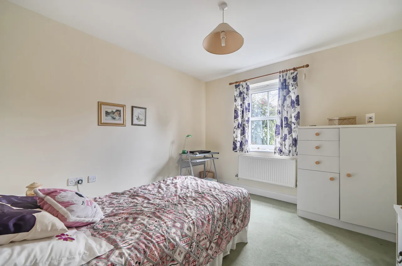 Reris Grange Close, Milford, GU8, photo 10