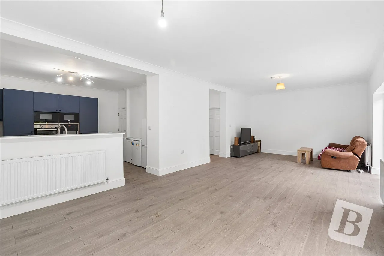 Westrow Gardens, Ilford, IG3, photo 14