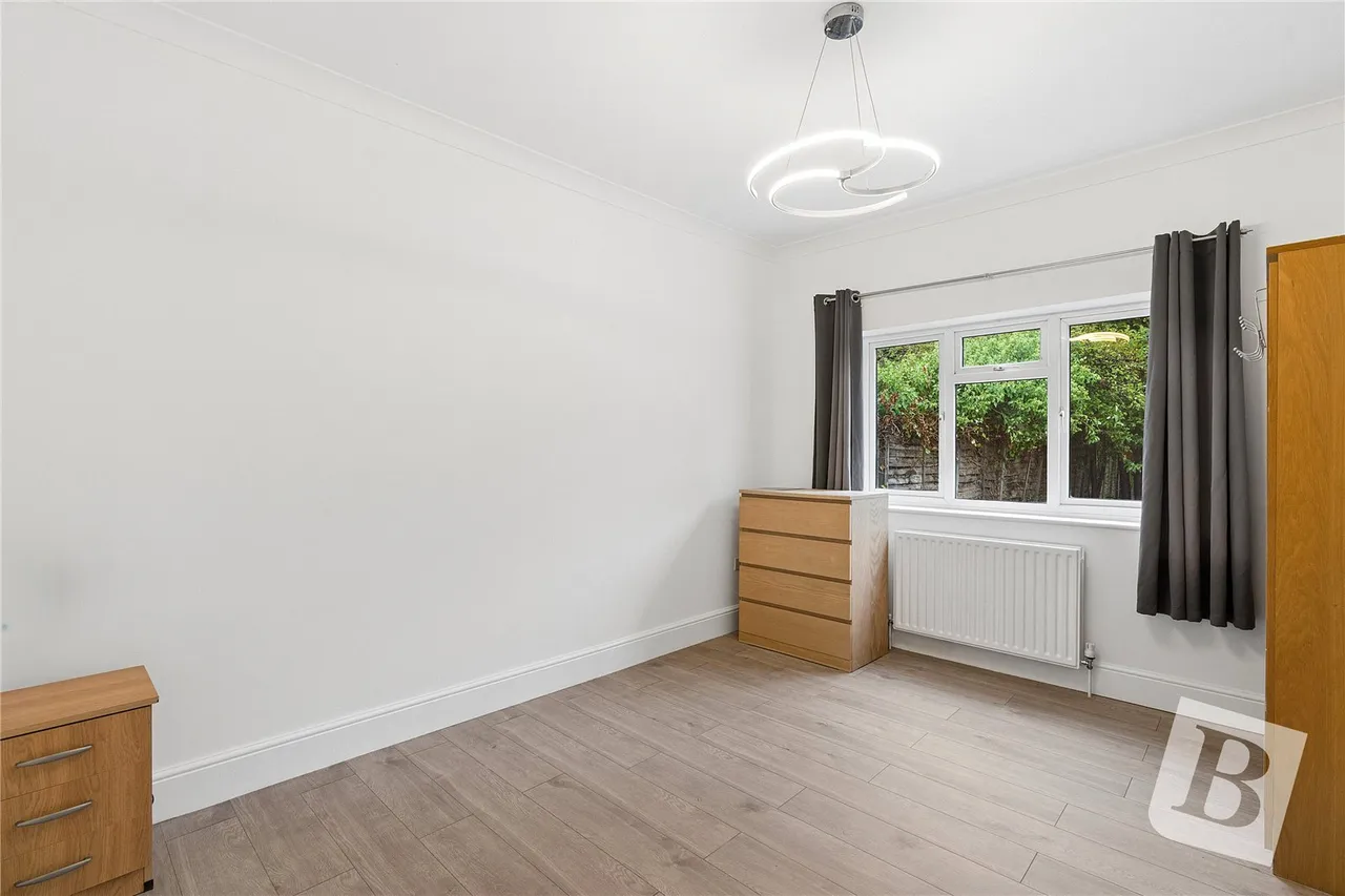 Westrow Gardens, Ilford, IG3, photo 12