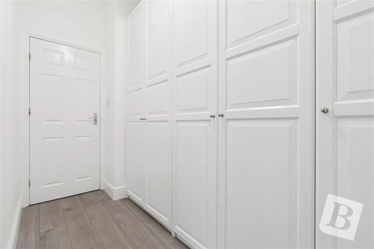 Westrow Gardens, Ilford, IG3, photo 20