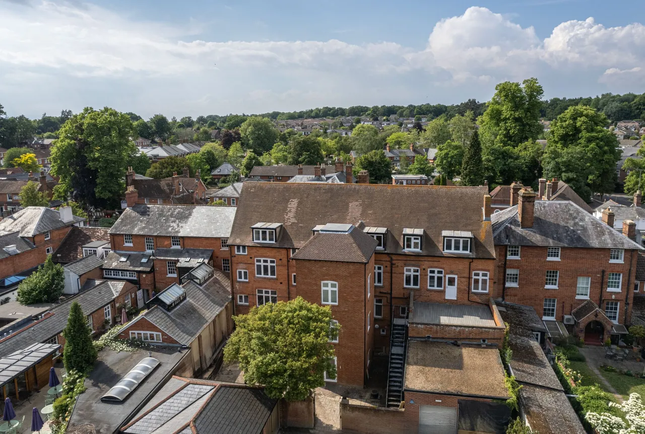 Buckfield House Oakley Place, Hartley Wintney, Hook, RG27 8FT, photo 2