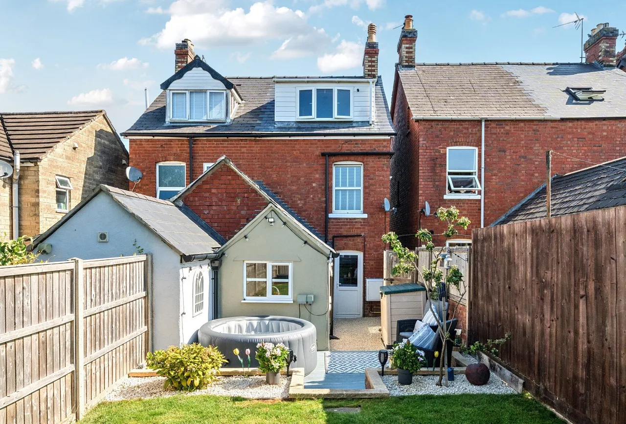 Bath Road, Gloucestershire, Kings Stanley, GL10 3JJ, photo 18