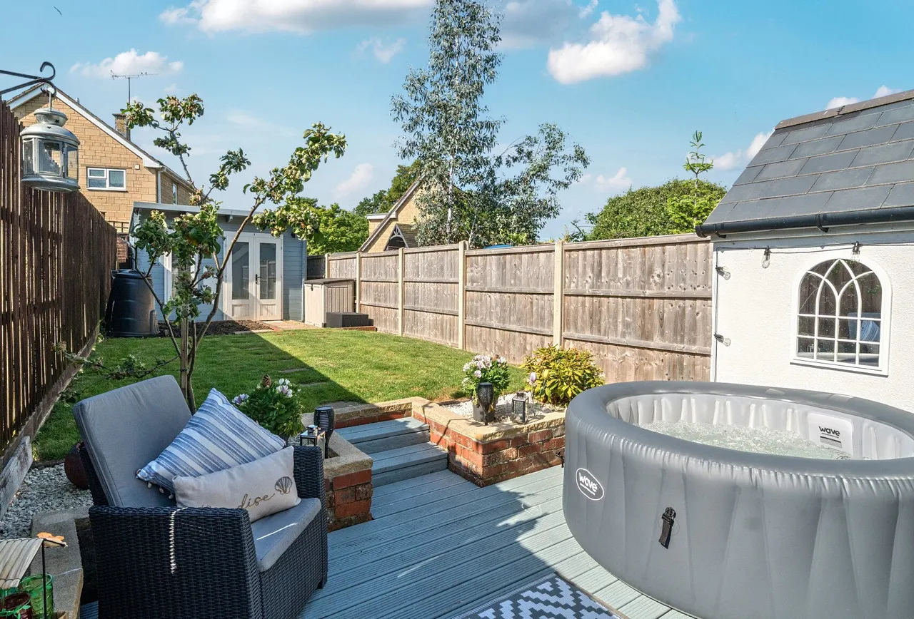 Bath Road, Gloucestershire, Kings Stanley, GL10 3JJ, photo 17