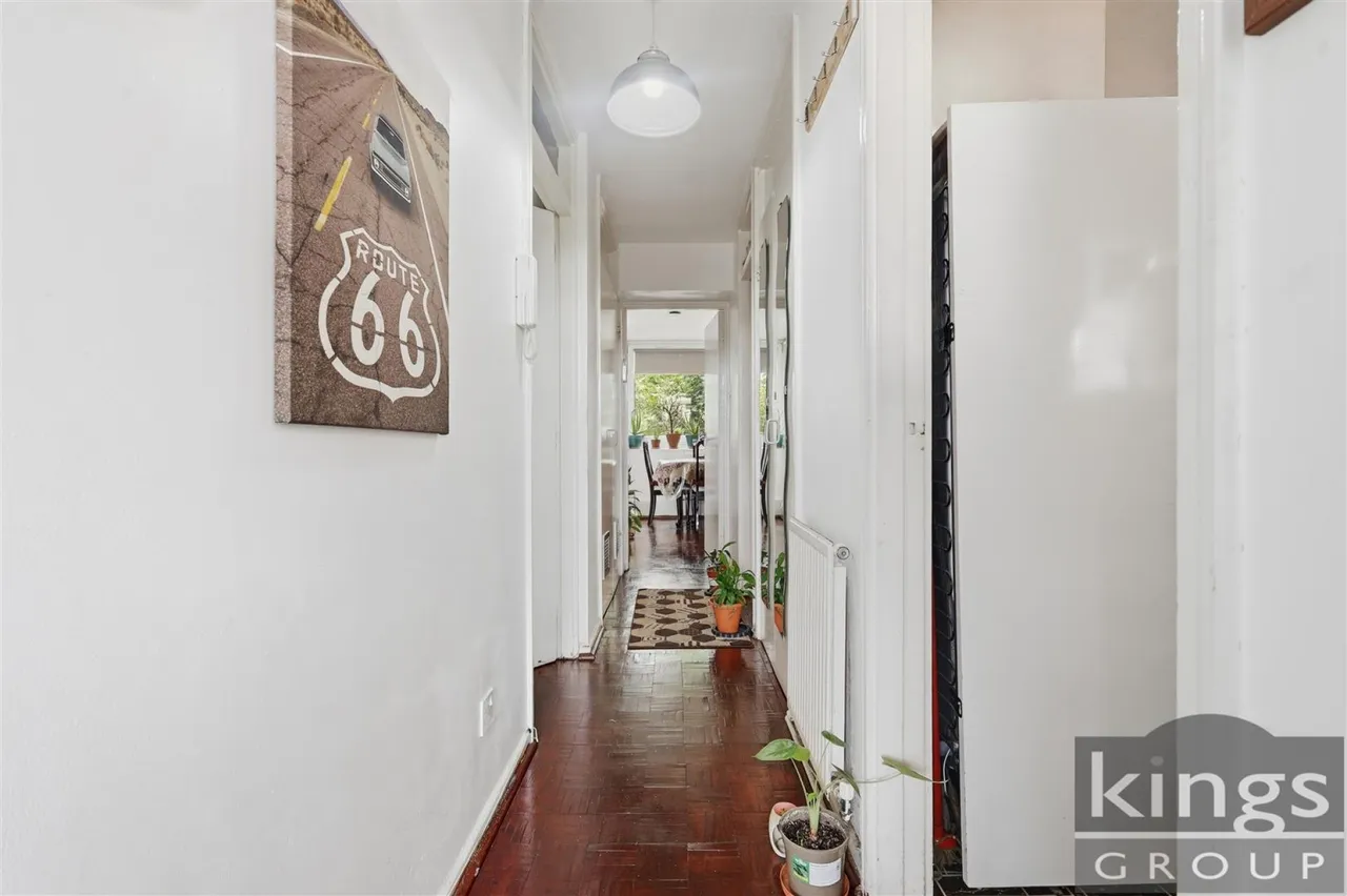 Waverley Road, London, photo 11