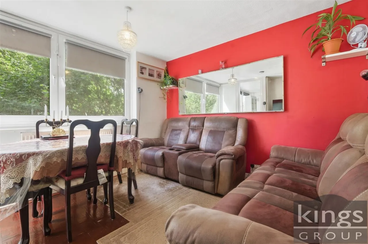 Waverley Road, London, photo 2