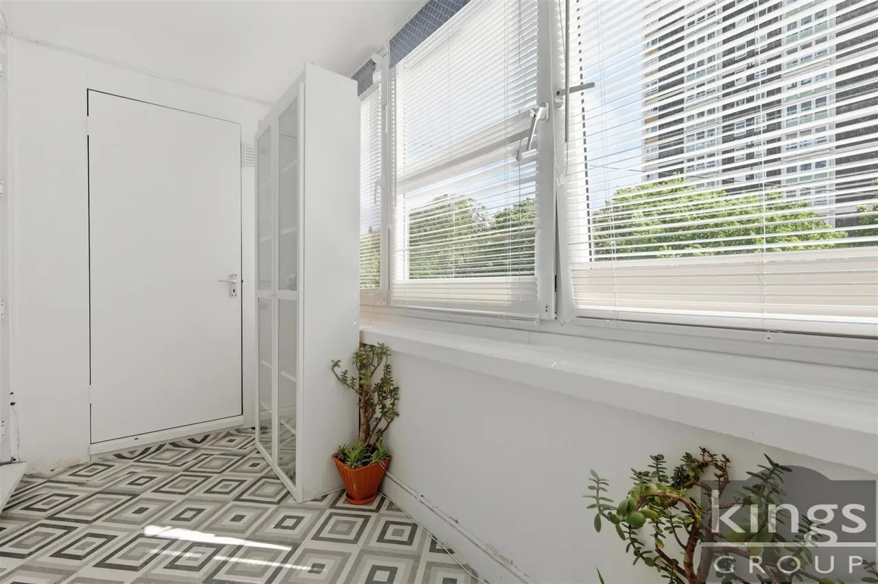 Waverley Road, London, photo 10