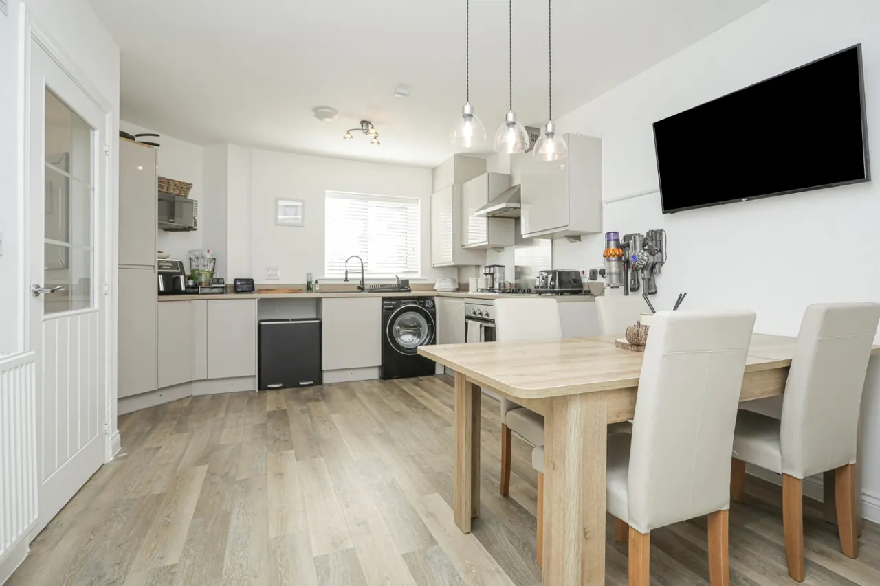 Arthur Maybury Close, Ashford, TN23, photo 5