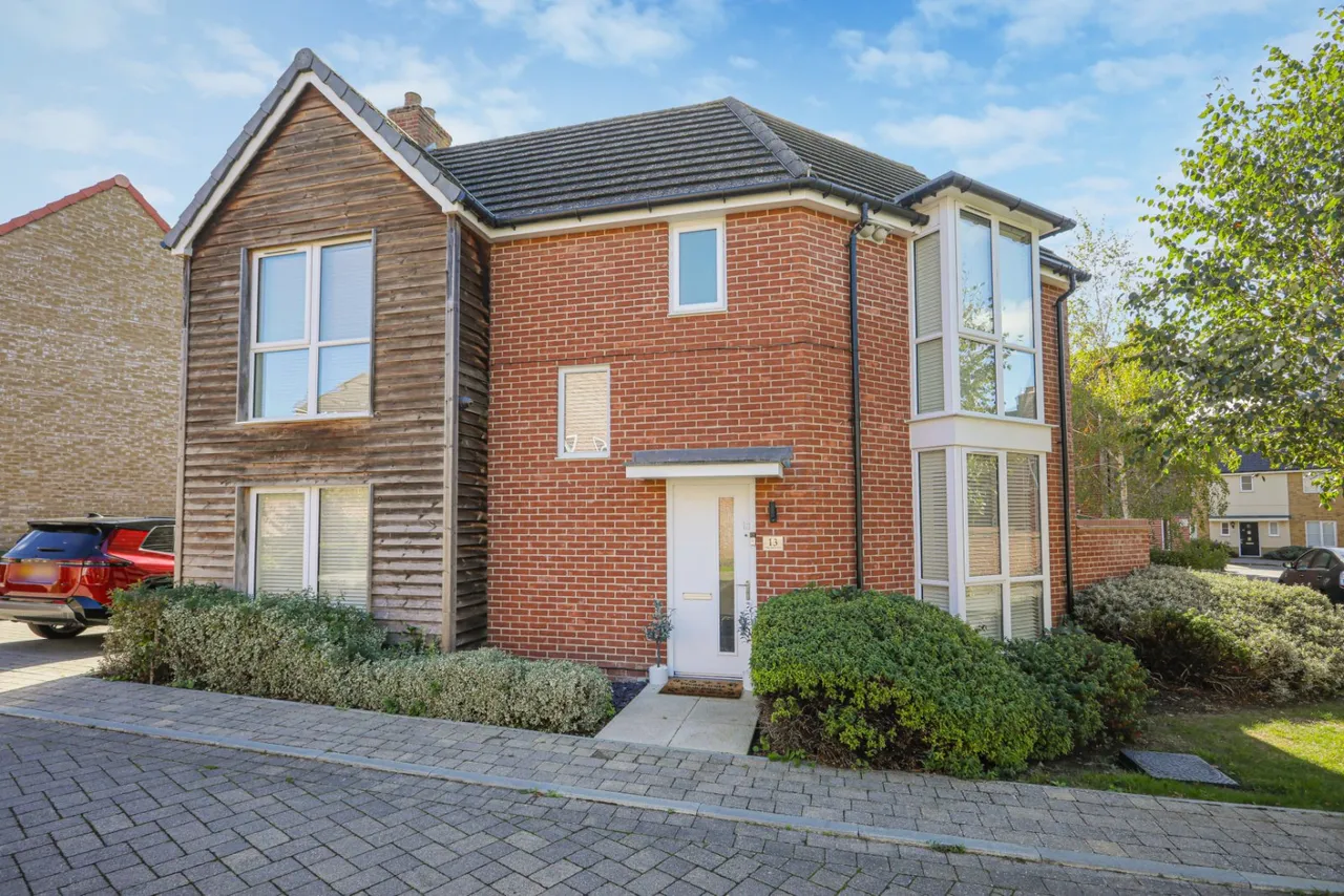 3 bed house for sale, Arthur Maybury Close, Ashford, TN23