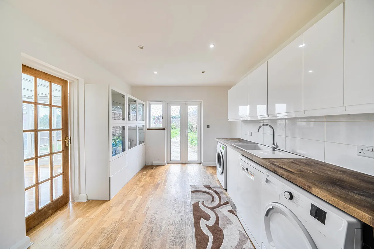 Hillside Road, Northwood, HA6, photo 6