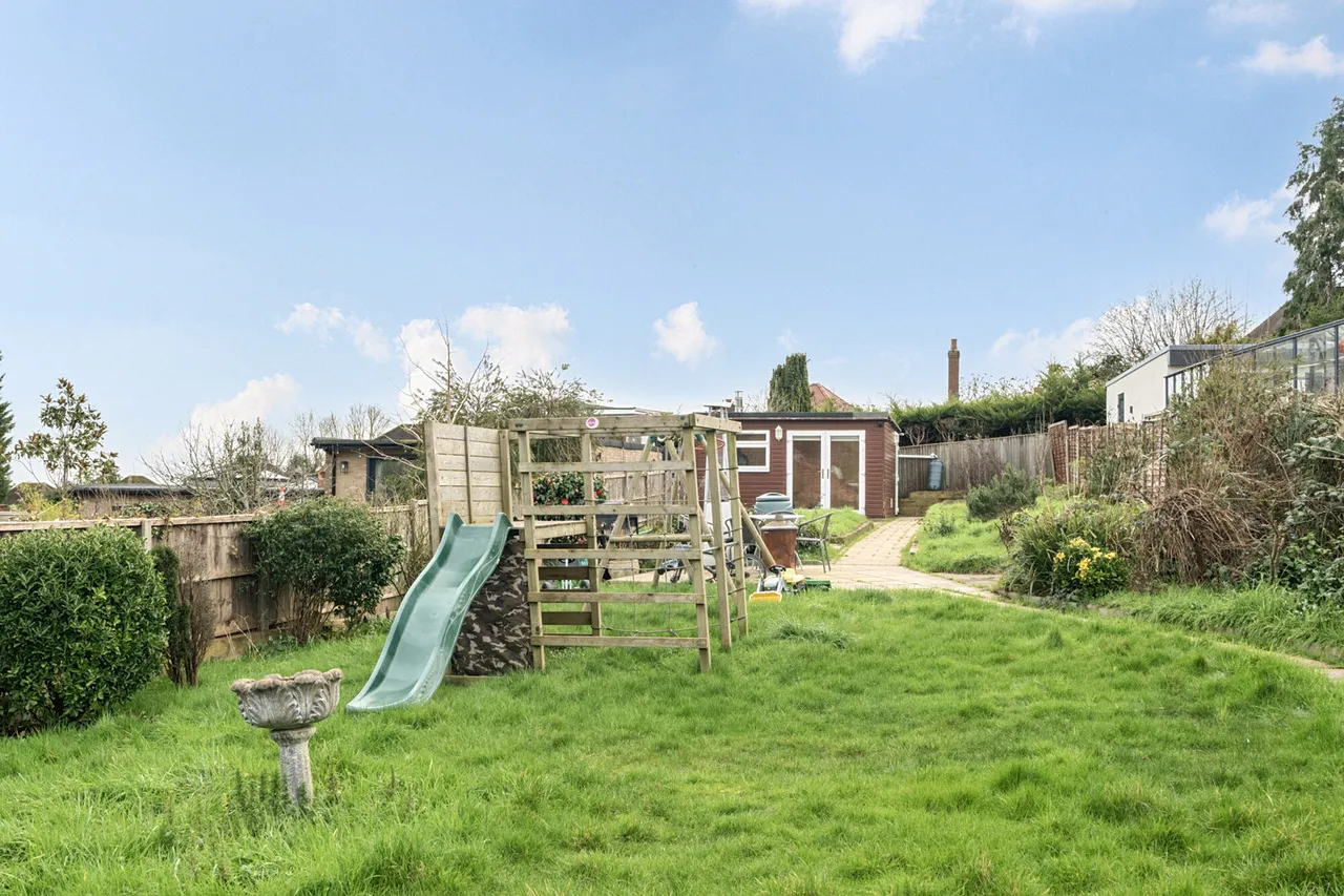 Hillside Road, Northwood, HA6, photo 22