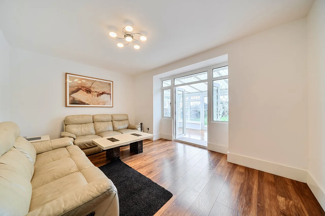 Hillside Road, Northwood, HA6, photo 5