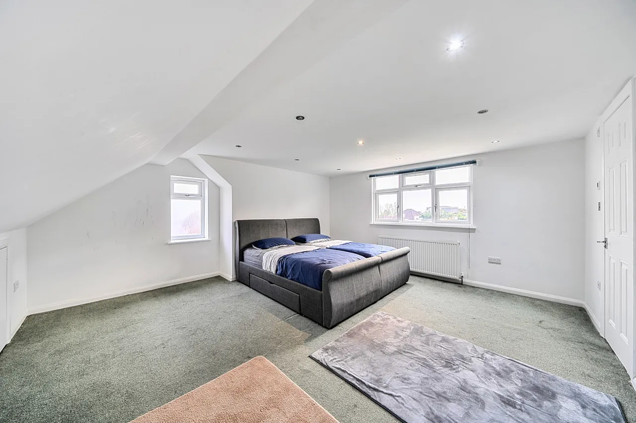 Hillside Road, Northwood, HA6, photo 11