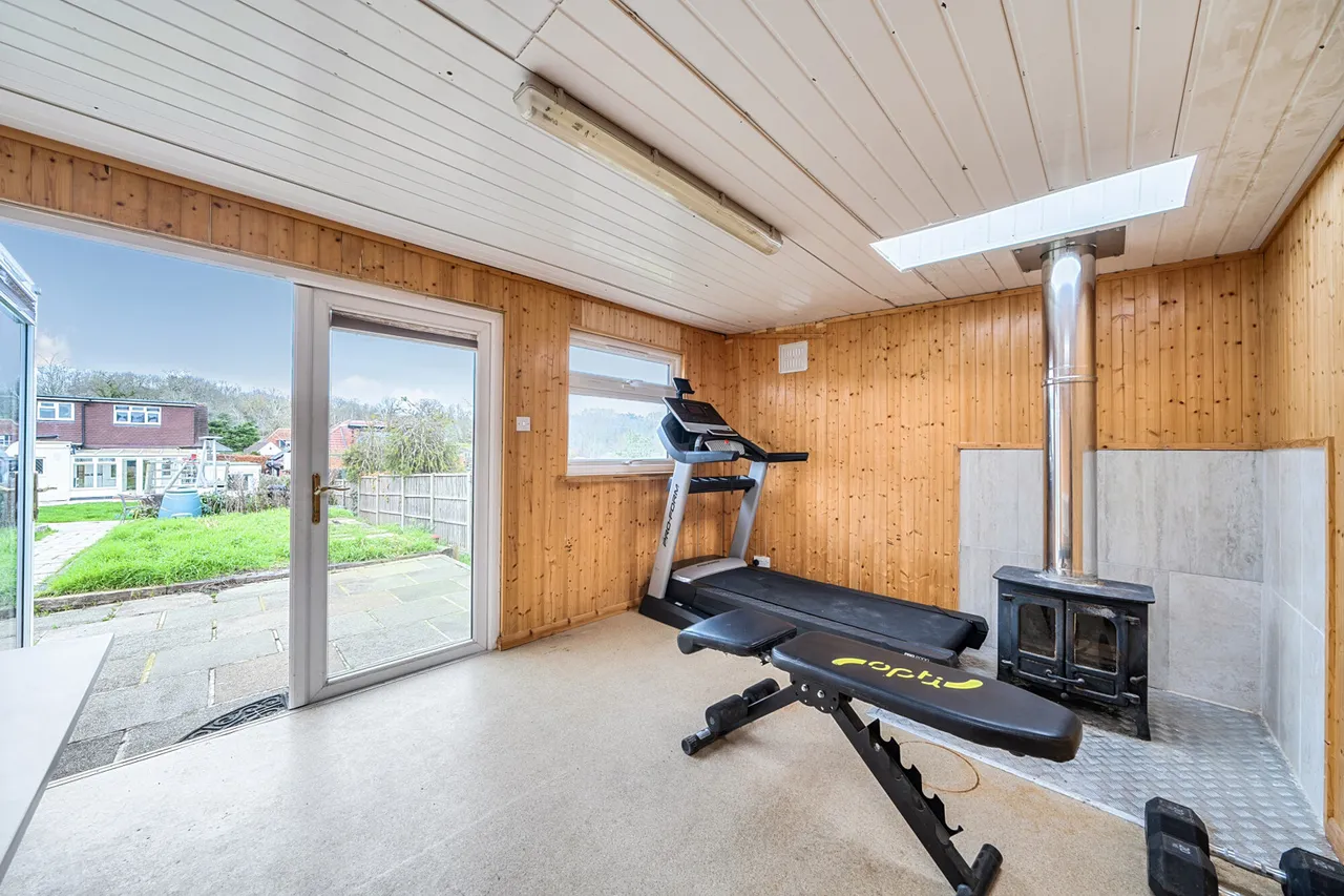 Hillside Road, Northwood, HA6, photo 18