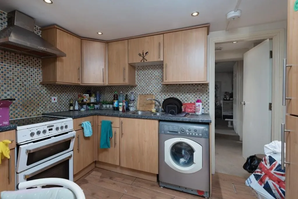 Cambridge Street, Scarborough YO12 7ED, photo 3