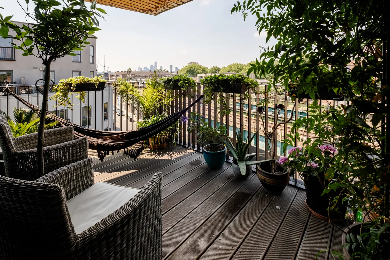 Lamb Lane, London, E8, photo 8