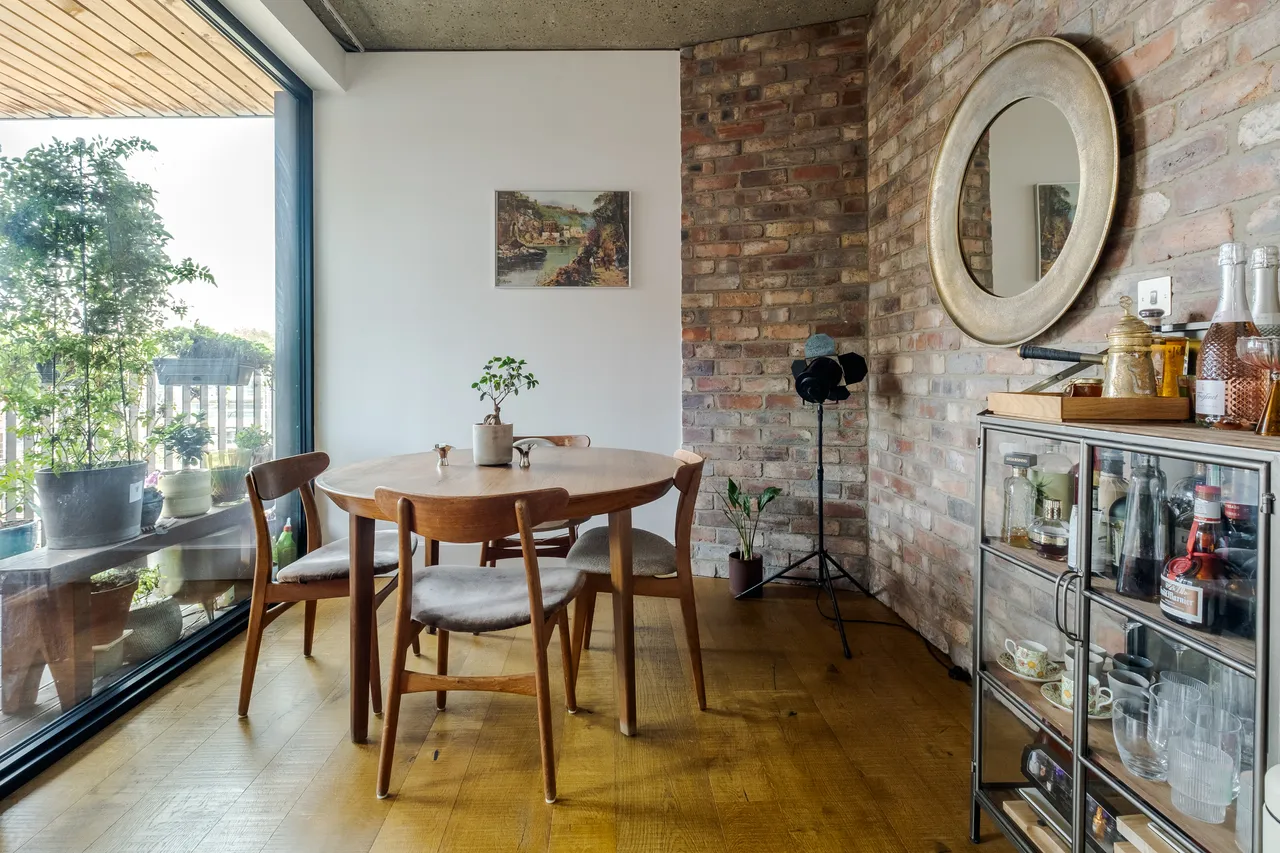 Lamb Lane, London, E8, photo 9