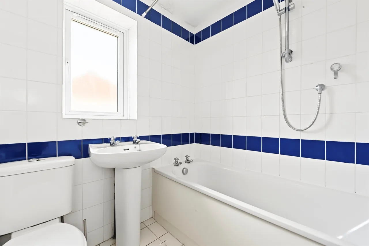 Weston Road, Aston Clinton, HP22, photo 7