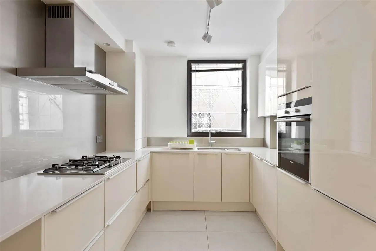 Blythe Road, London, W14 0JQ, photo 11