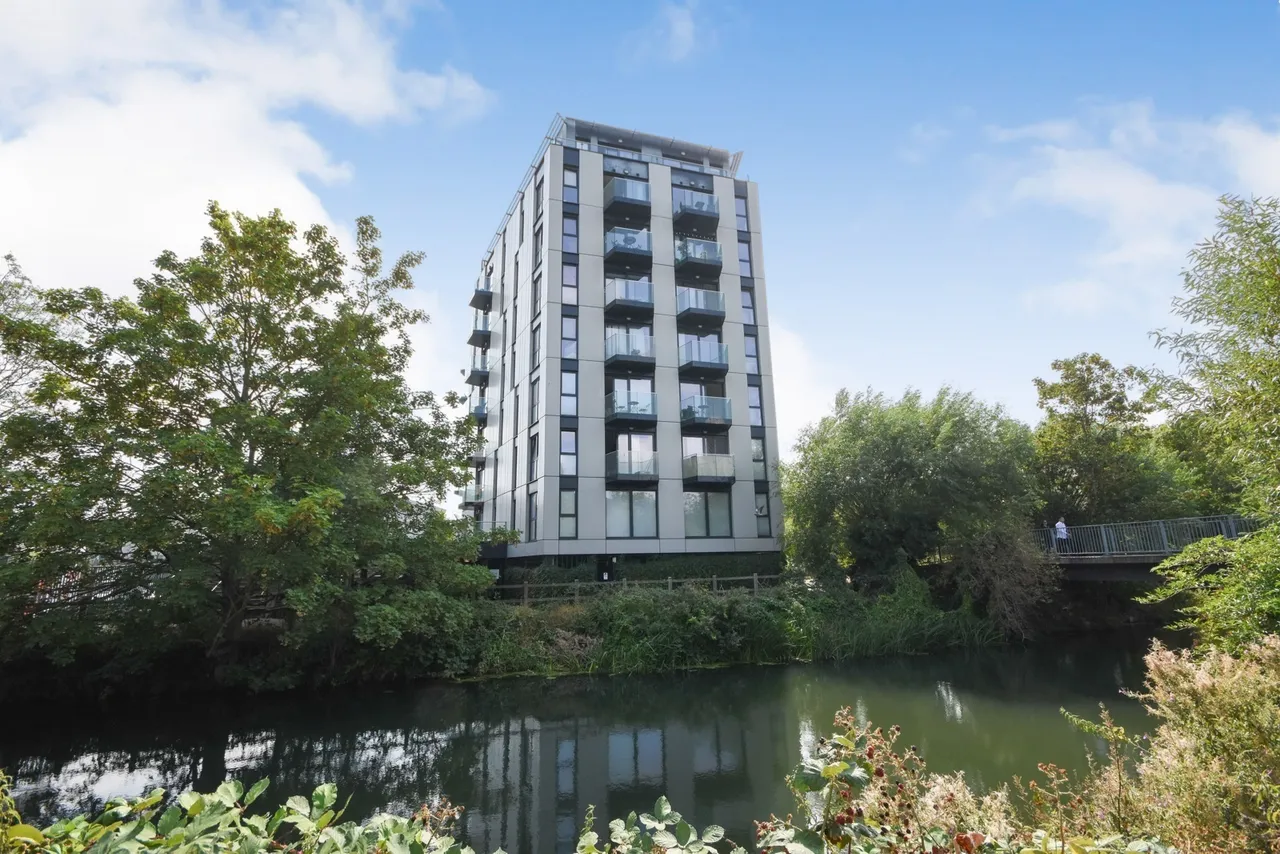 2 bed flat for sale — Shire Gate, Chelmsford, Essex, CM2