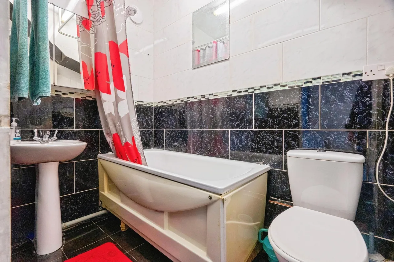 Burges Road, London, E6, photo 17