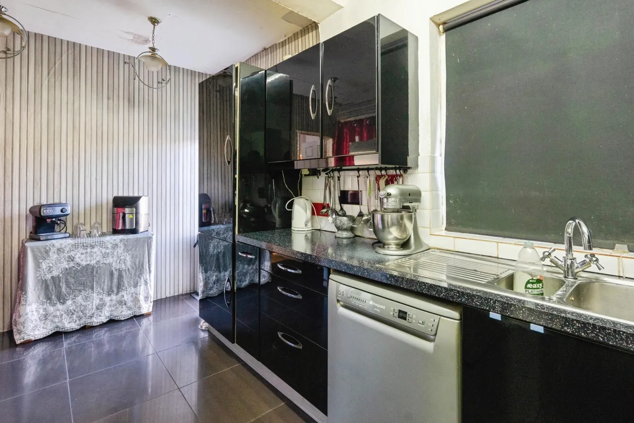 Burges Road, London, E6, photo 10