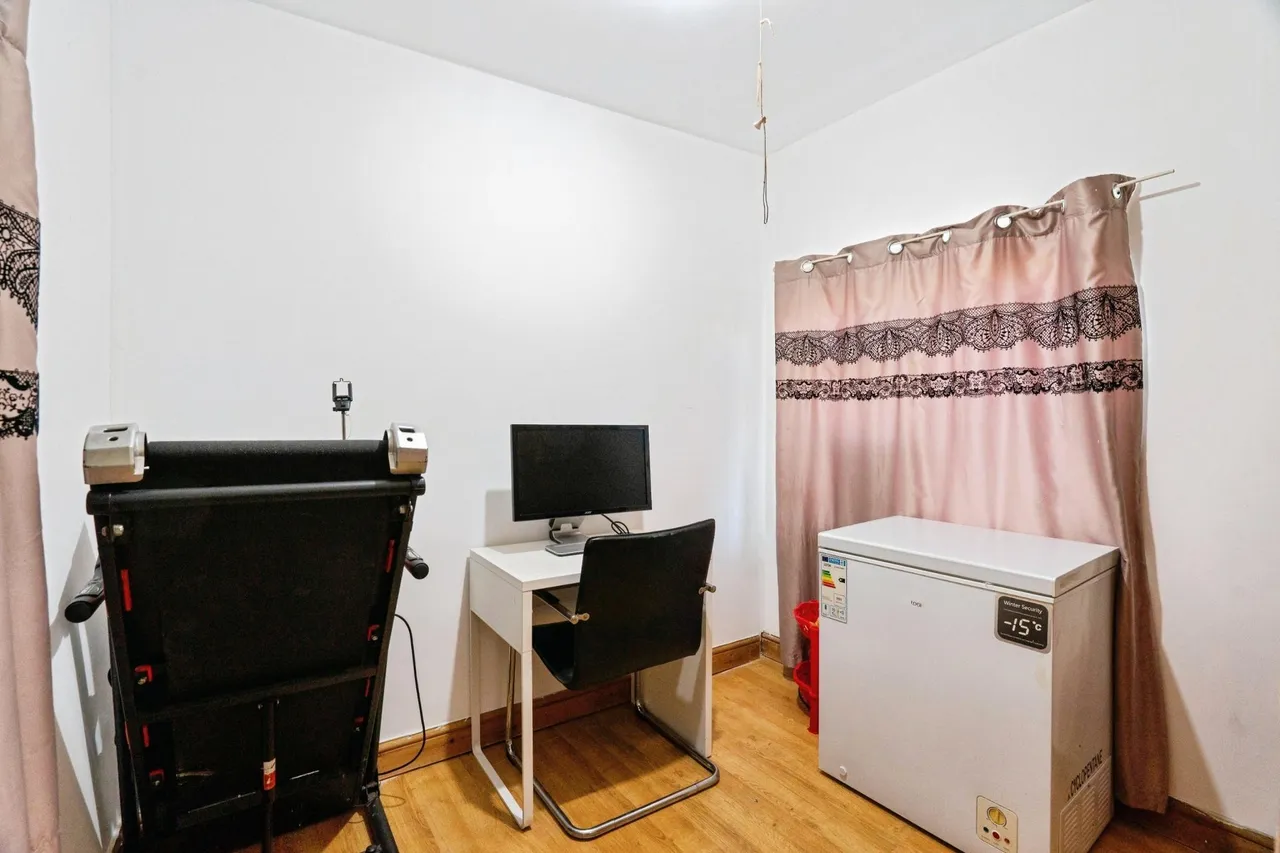 Burges Road, London, E6, photo 12