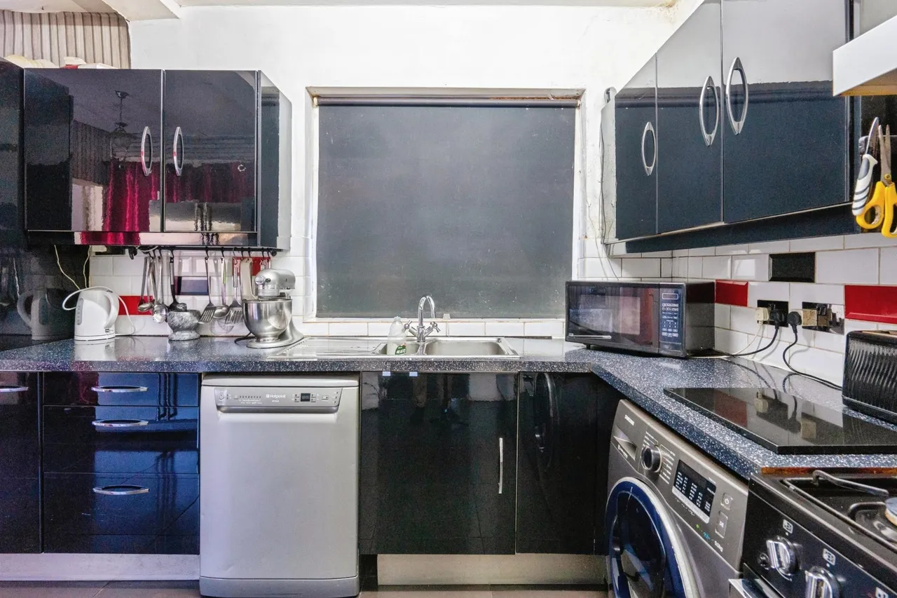 Burges Road, London, E6, photo 6