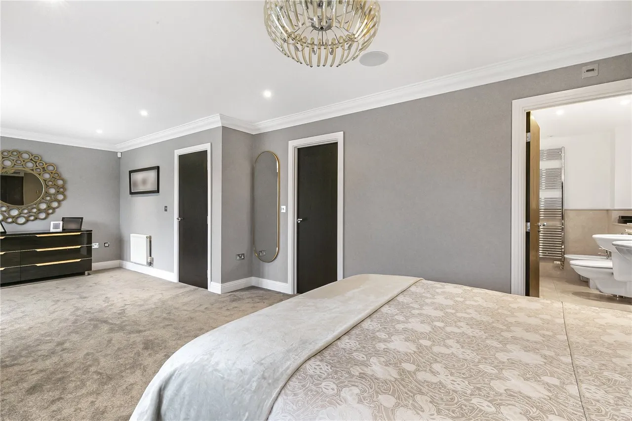 Warner Close, Hadley Wood, EN4 0HE, photo 21
