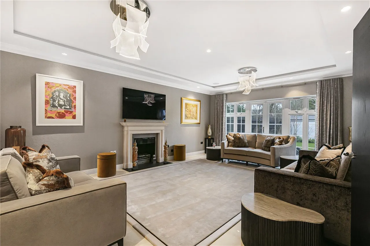 Warner Close, Hadley Wood, EN4 0HE, photo 4