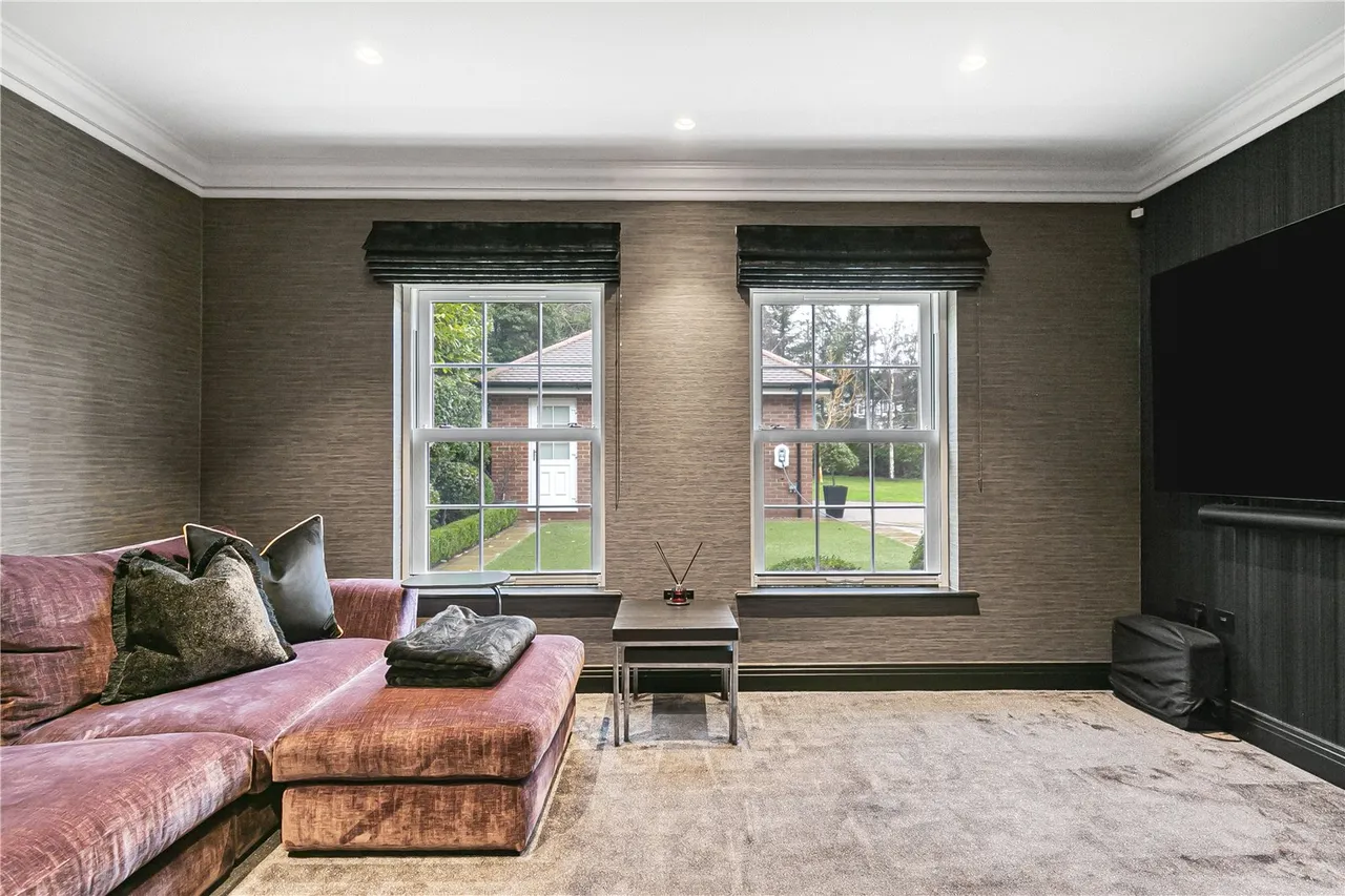 Warner Close, Hadley Wood, EN4 0HE, photo 15
