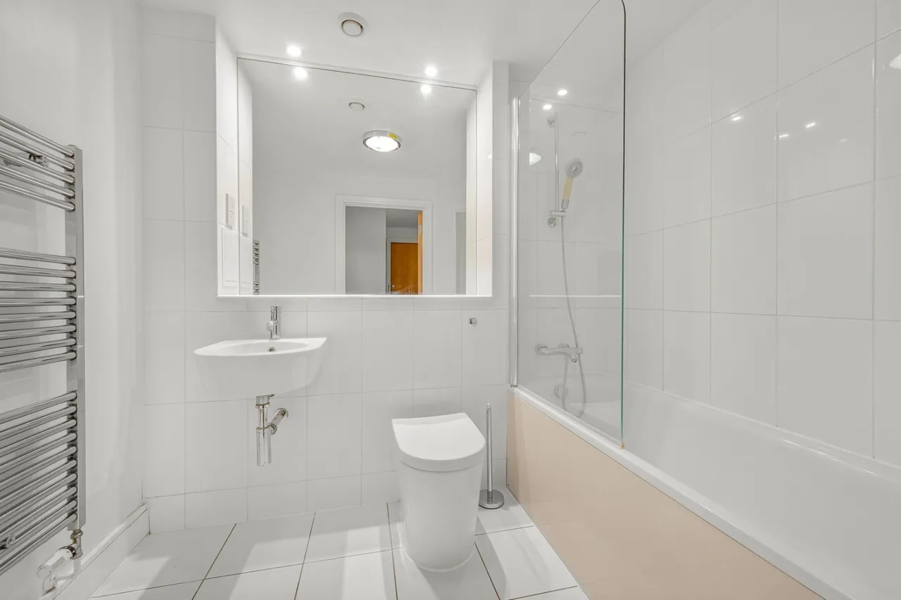 Jude Street, London, E16, photo 6