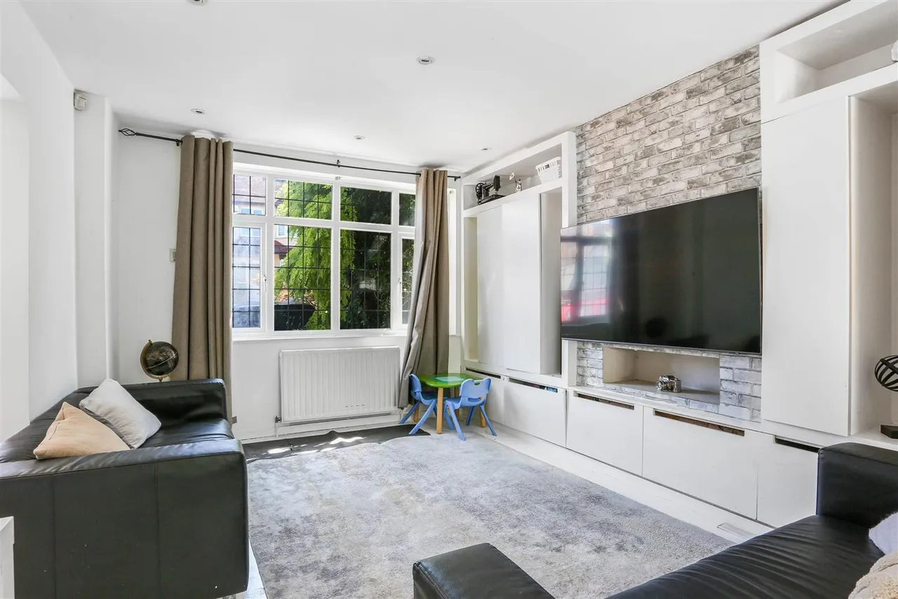 Fieldsend Road, Cheam, Sutton, SM3 8PA, photo 9