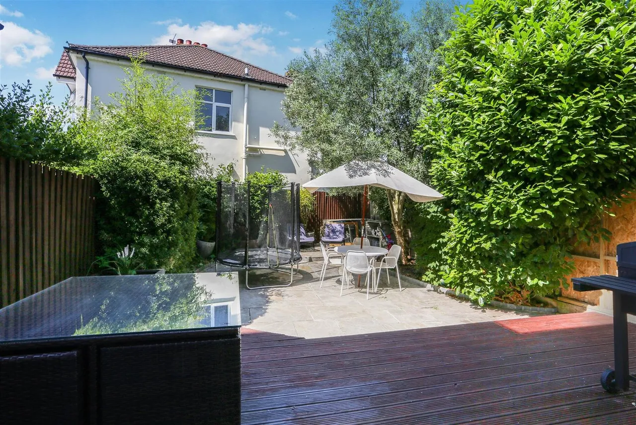 Fieldsend Road, Cheam, Sutton, SM3 8PA, photo 4